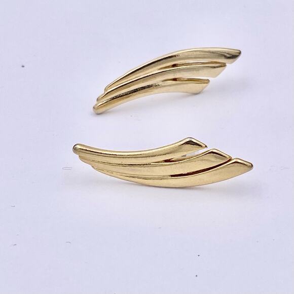 1980’s Era Vintage Gold Tone Curved Wave Post Pierced Earrings - Picture 1 of 9